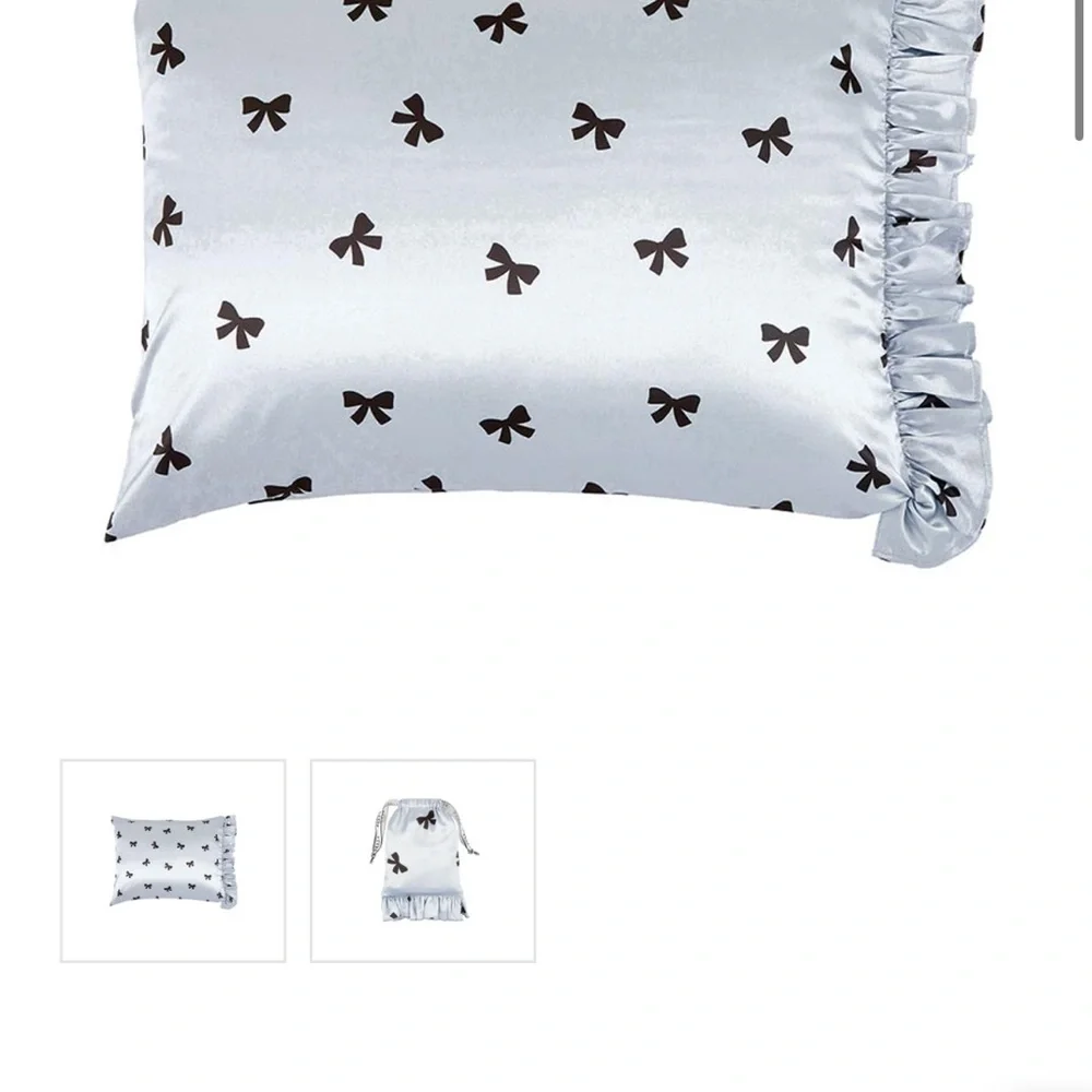 Bella Sleep Spa Ruffled Satin Pillowcase - Black Bows